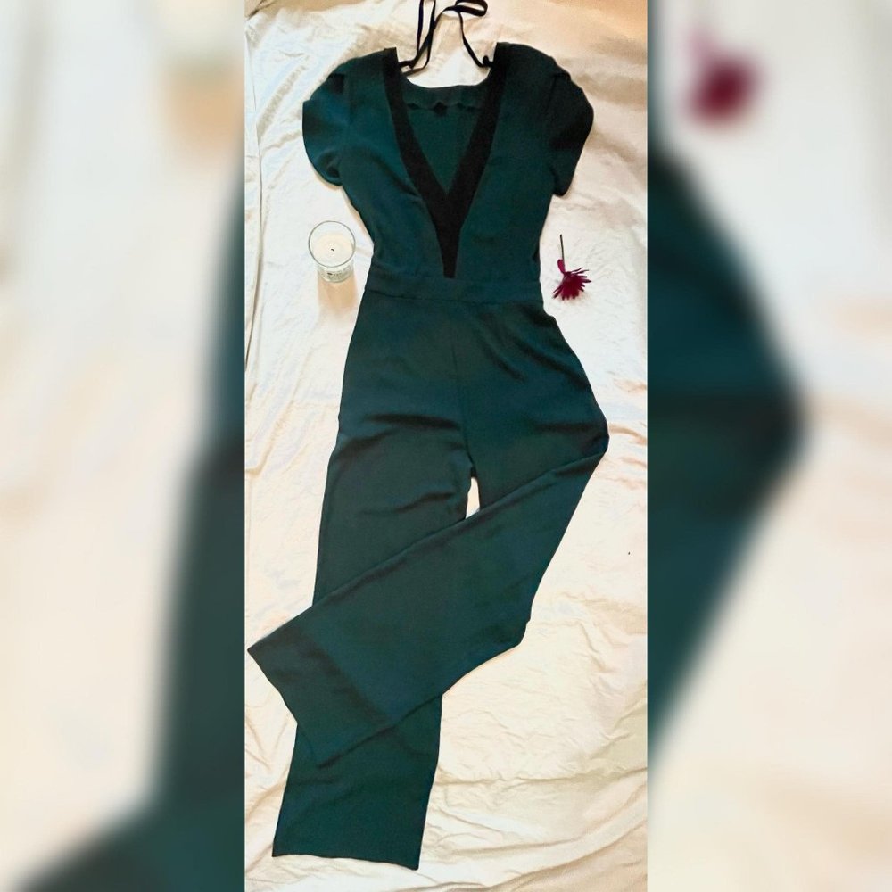 Zara Pine Green Short Sleeve V-Neck Jumpsuit